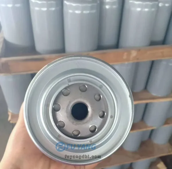 1901605 1901605 Truck Filter 1901605 1909103 1909119 4694322 High Quality Truck Diesel Filter Oil-Water Separator Filter$4.12-$4.56 /PC200 Pieces (Minimum or - 图片 3
